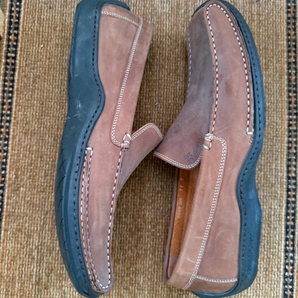 Donald J Pliner Eiver Loafers - Picture 5 of 6